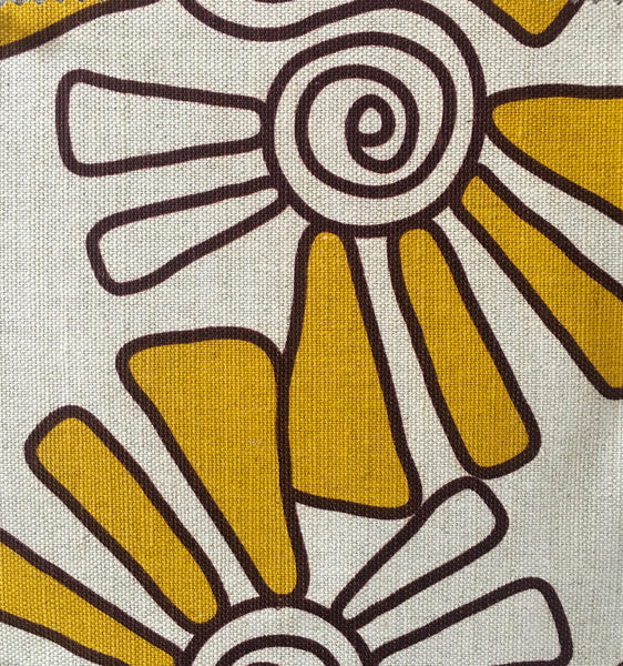 ALEX MUSTARD on natural SWATCH