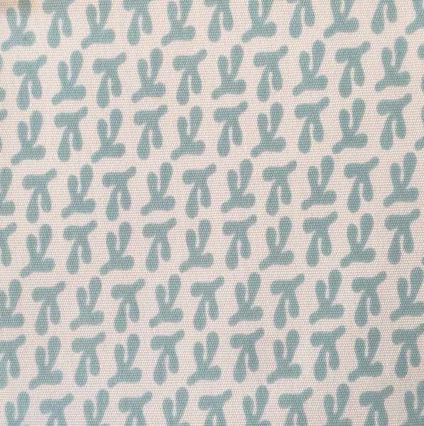 BIRD'S FEET COASTAL BLUE on outdoor SWATCH