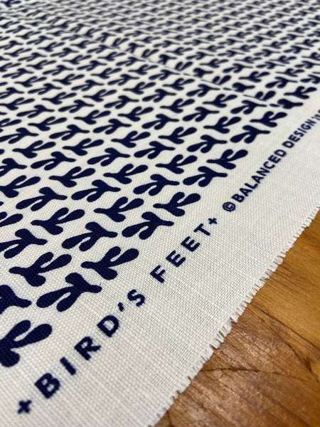 BIRD'S FEET NAVY SWATCH