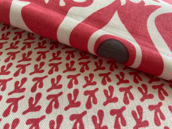 BIRD'S FEET TANGO on LINEN SWATCH