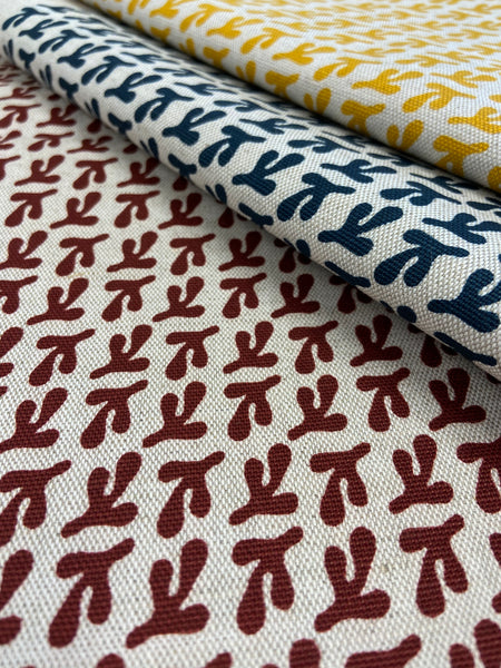 BIRD'S FEET WINE on NATURAL SWATCH