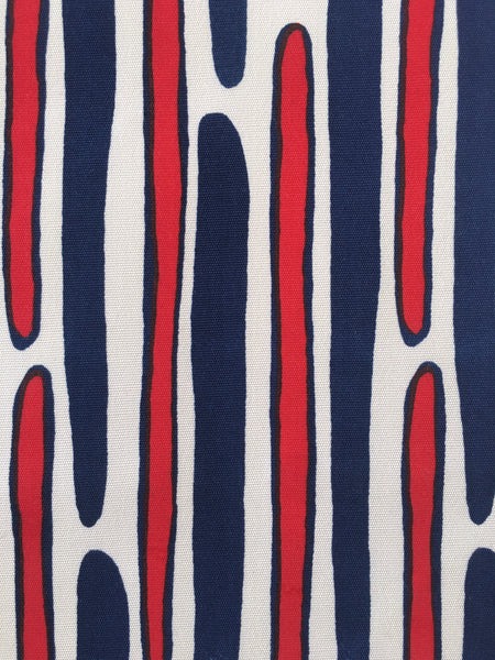 MORRIS RED/NAVY on outdoor SWATCH