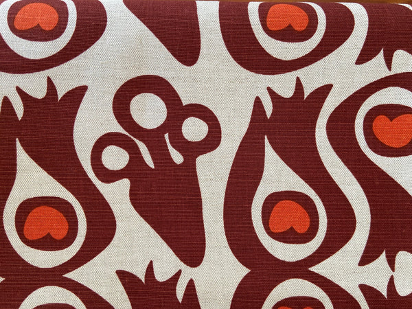 PEACOCK WINE/ORANGE on natural SWATCH