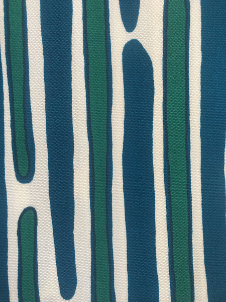 MORRIS BLUE/GREEN on outdoor SWATCH